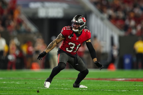 Los Tampa Bay Buccaneers vuelven a contratar a Antoine Winfield con el salario más alto para un safety de la NFL